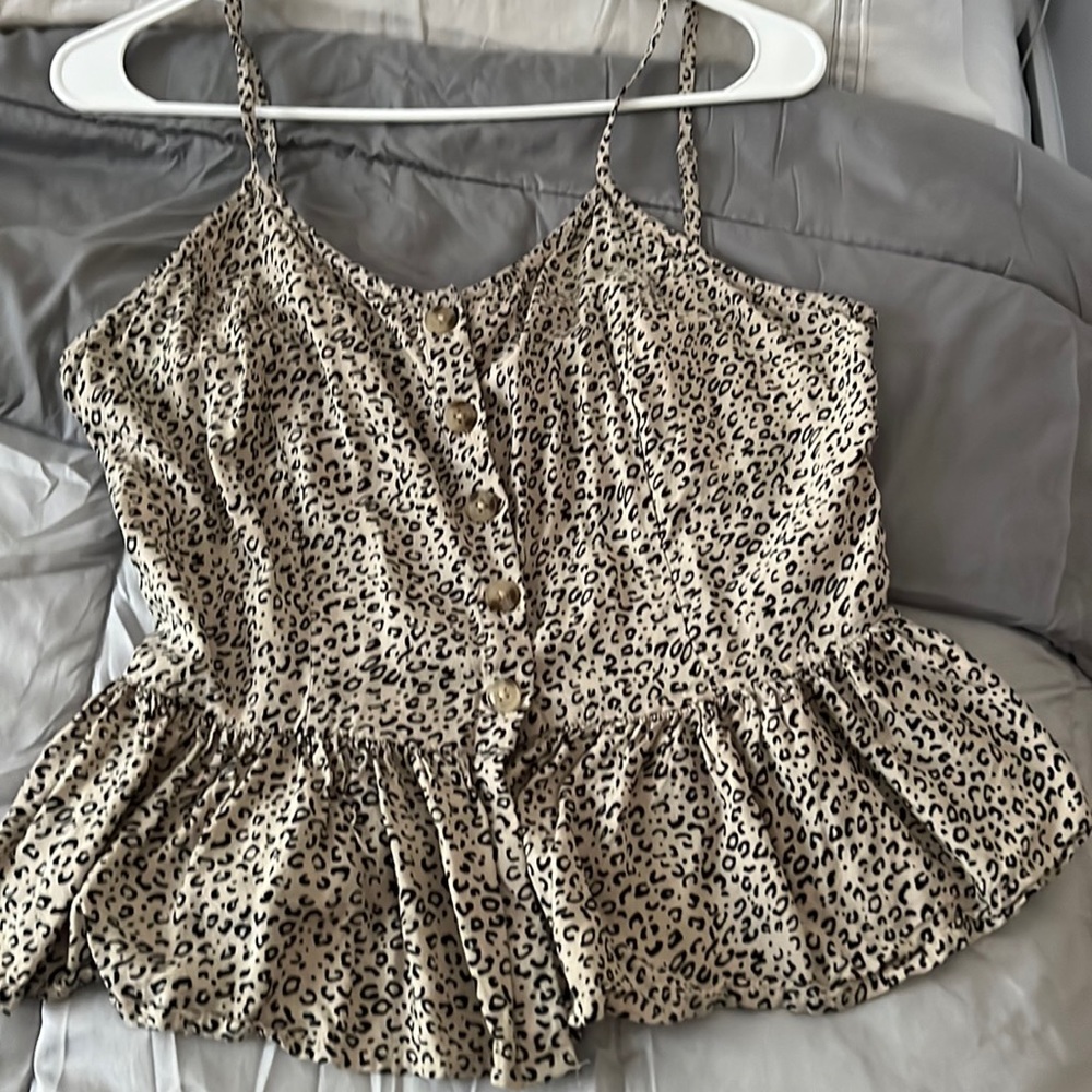 Leopard top